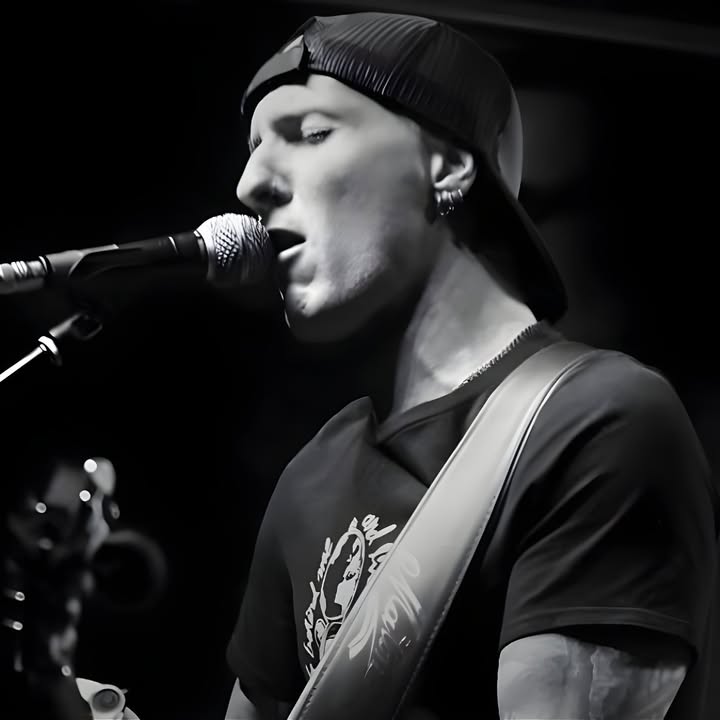 Featured image for “Live Music Sunday Afternoon: Sean Griffiths at Asquith Club”