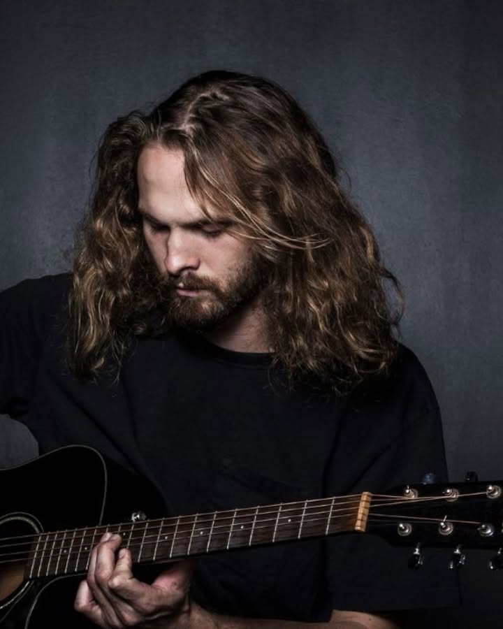 Featured image for “Sunday Afternoon Delight: Live Entertainment with Gene Gibson at Asquith Club”