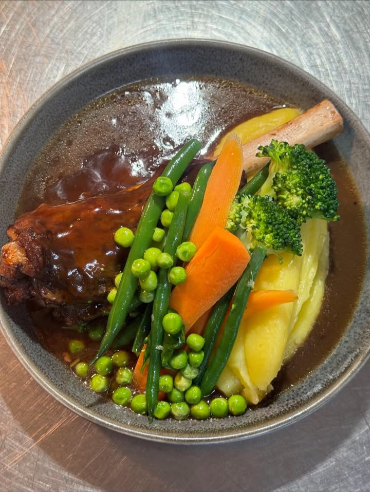 Featured image for “Slow-Cooked Lamb Shank at Asquith Club (The Lodge)”