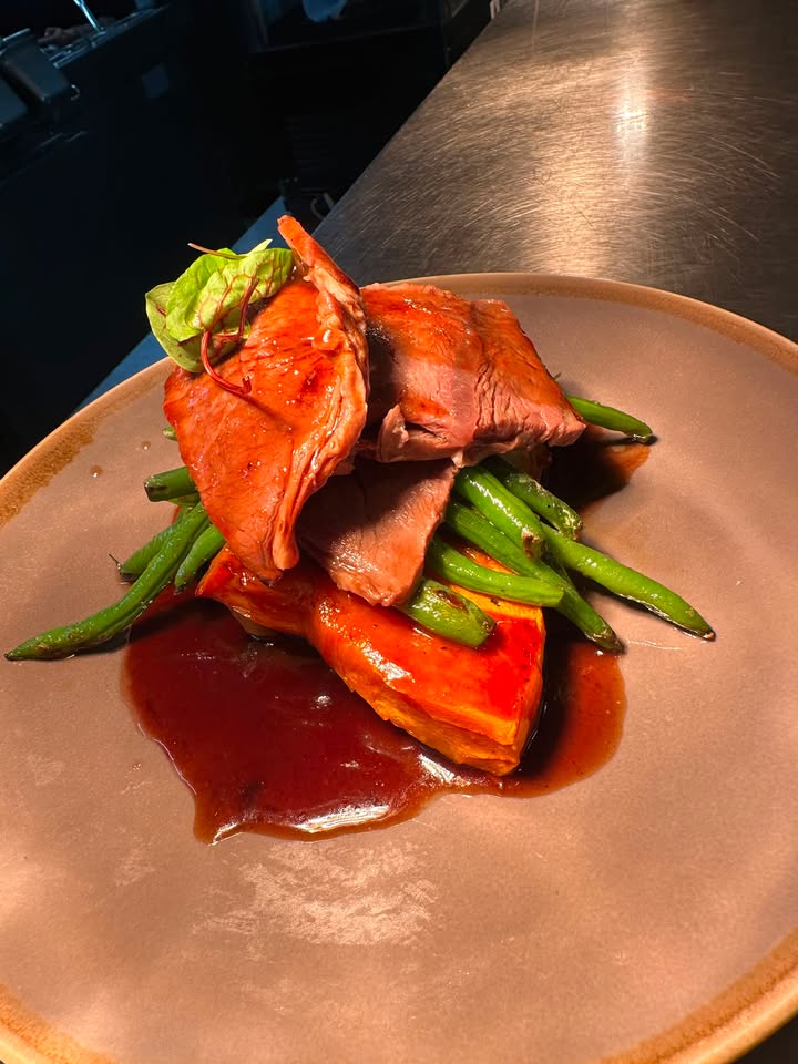 Featured image for “Sunday Roast at The Lodge Bistro – Asquith Club”