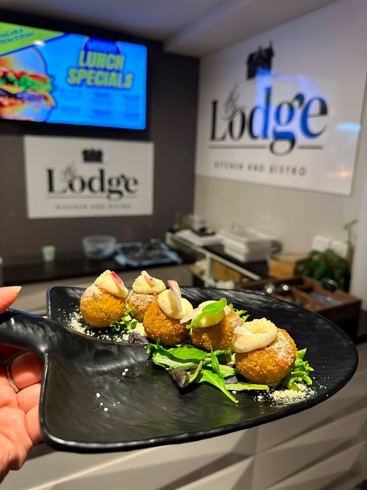 Featured image for “Mushroom Arancini Balls at Asquith Club (The Lodge)”